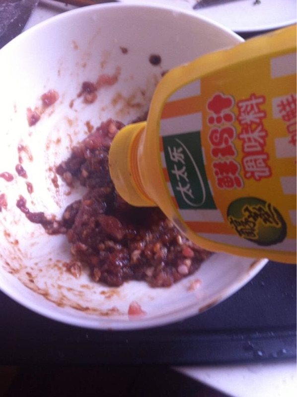 皮蛋肉春卷步骤7