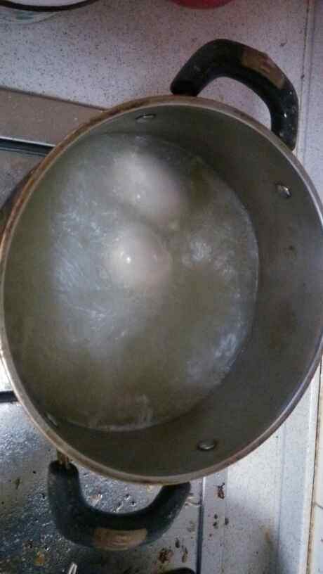 皮蛋土豆片步骤1