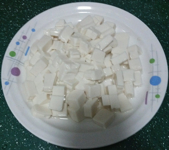 豆腐拌皮蛋步骤7
