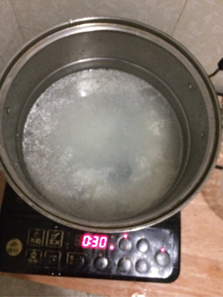 皮蛋青菜粥步骤2