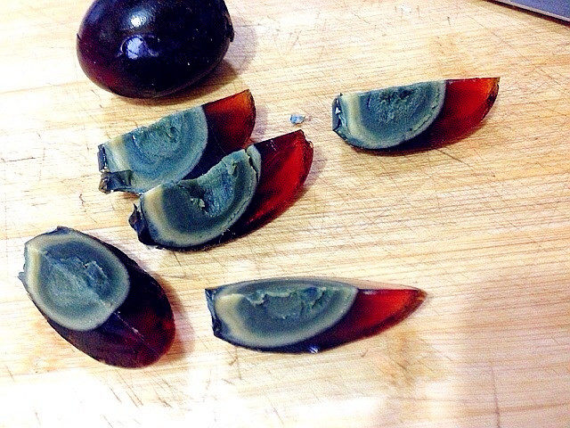 红椒茄子拌皮蛋步骤7