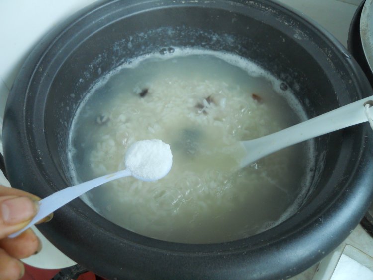 皮蛋香粥步骤6