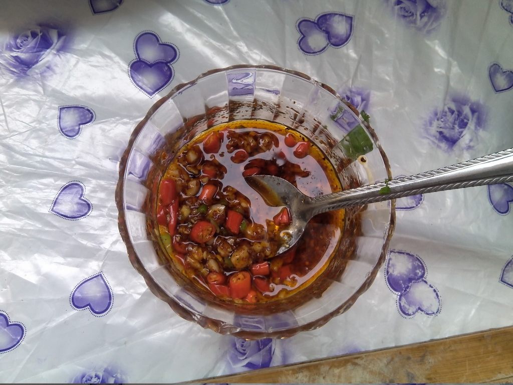 酸辣皮蛋拌豆腐步骤4