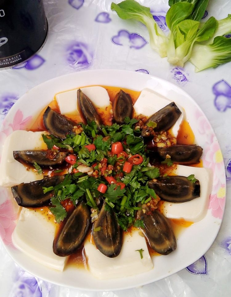 酸辣皮蛋拌豆腐步骤11