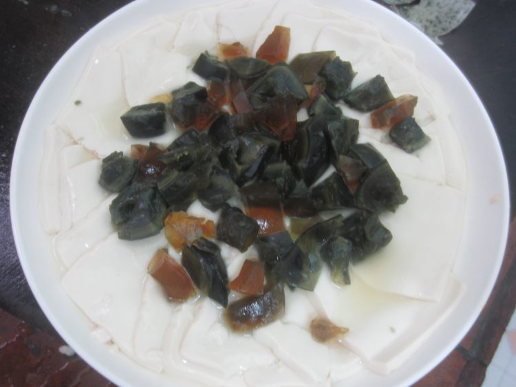 松花蛋豆腐步骤8