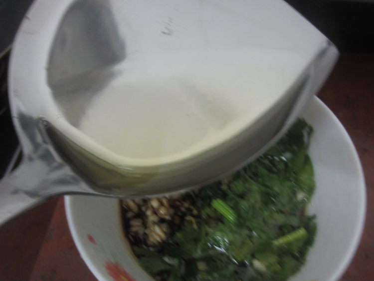 松花蛋豆腐步骤14