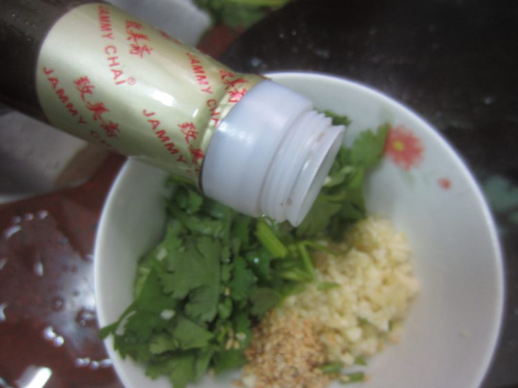 松花蛋豆腐步骤12
