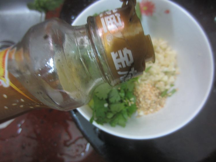 松花蛋豆腐步骤11