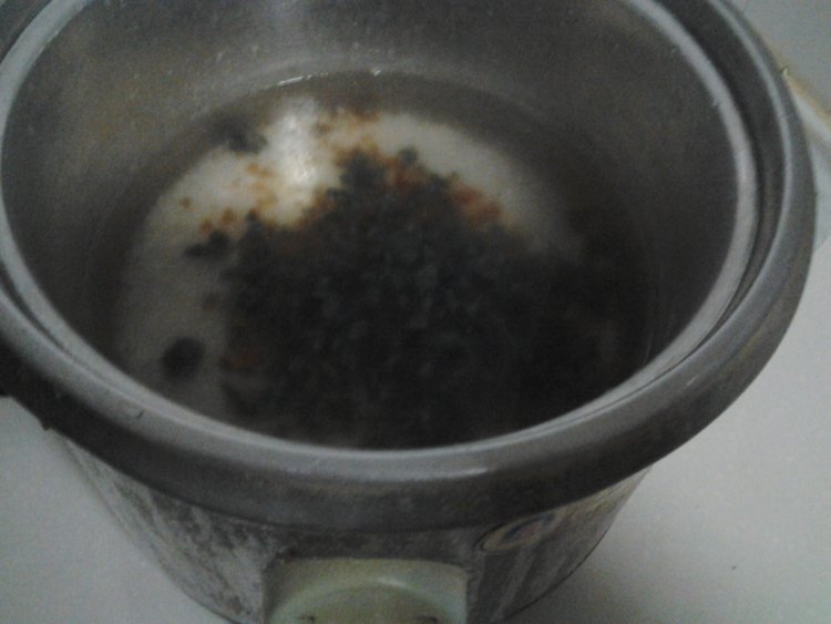 皮蛋荠菜粥步骤3
