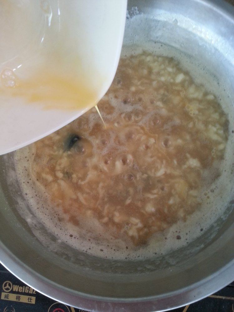 黑芝麻皮蛋疙瘩汤步骤8