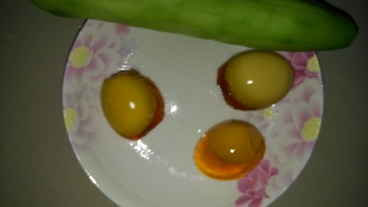 干蒸黄瓜皮蛋步骤1