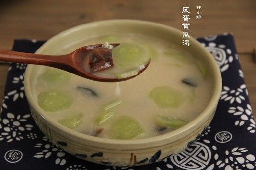 皮蛋黄瓜汤步骤4
