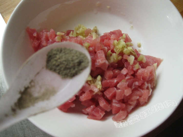 皮蛋瘦肉二米粥步骤3