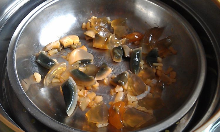 瑶柱蒸双蛋步骤2