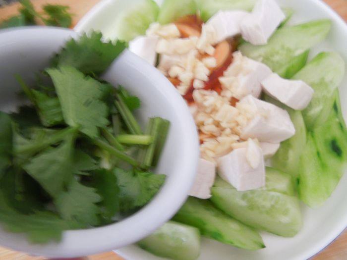 青瓜豆腐拌皮蛋步骤8