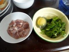 枸杞叶皮蛋瘦肉粥步骤1