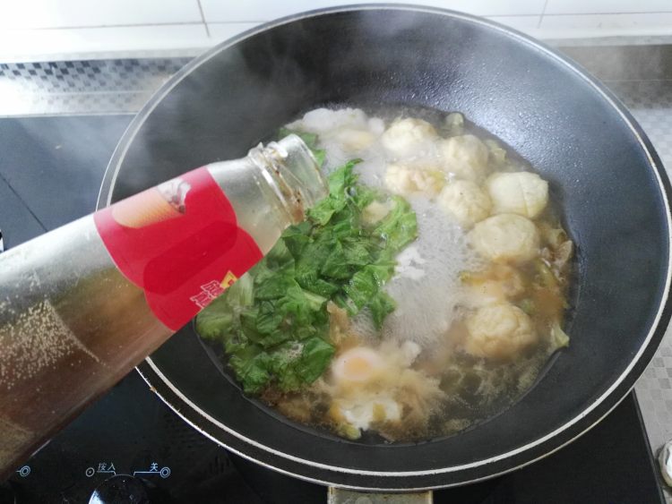 榨菜鱼丸汤面步骤11
