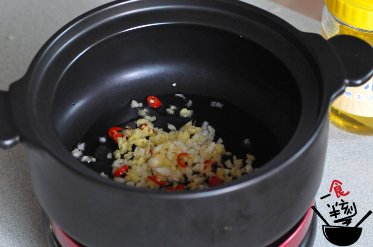 砂锅花甲粉步骤2