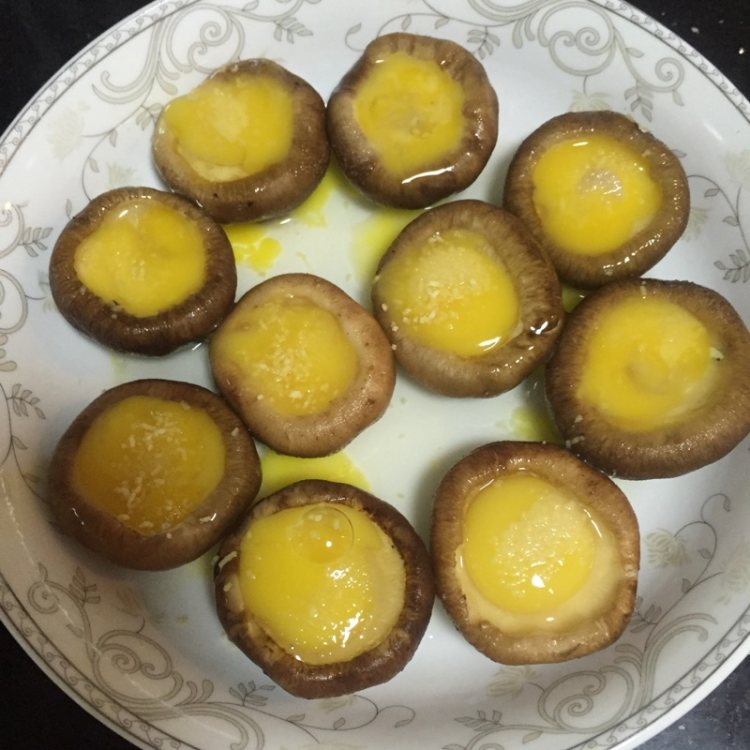 香菇蒸鹌鹑蛋步骤3