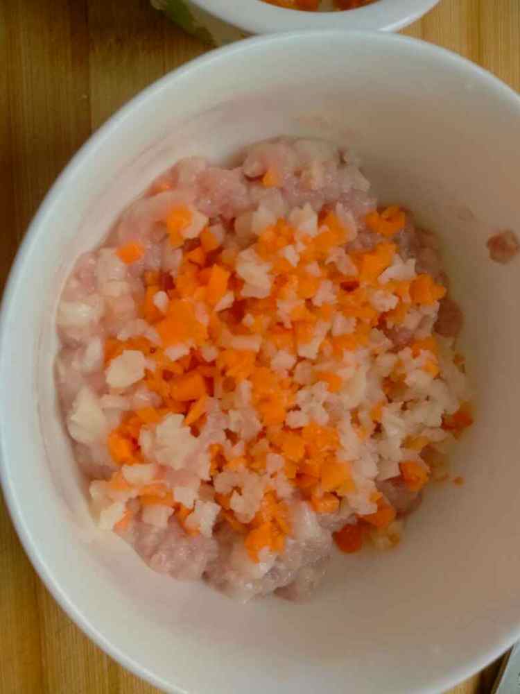 宝宝辅食--肉末蒸蛋步骤2