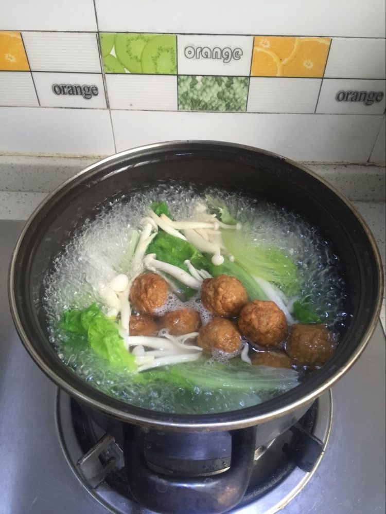 肉丸菌菇汤#多效护理步骤5