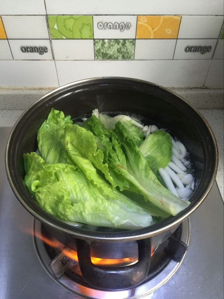 肉丸菌菇汤#多效护理步骤3