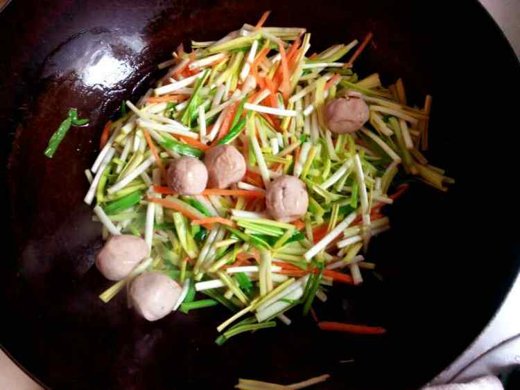 蒜苗风味蛋步骤4