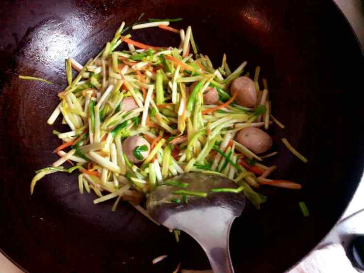 蒜苗风味蛋步骤6