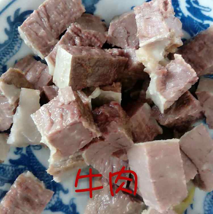 豆干苏子叶酱焖牛肉鹌步骤2