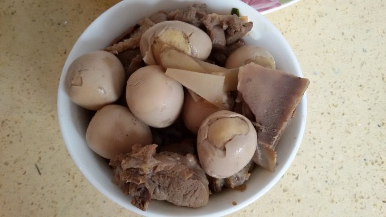 油麦菜清炒鹌鹑蛋步骤2
