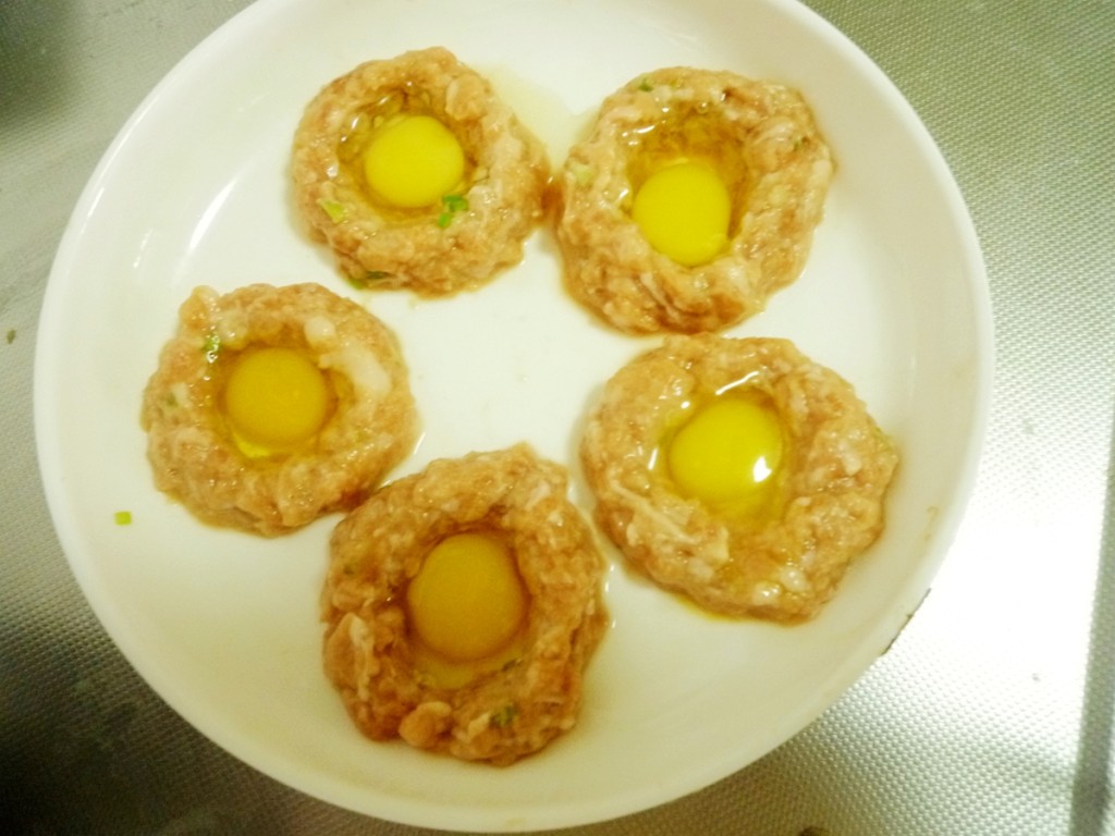 鹌鹑蛋蒸肉饼步骤5