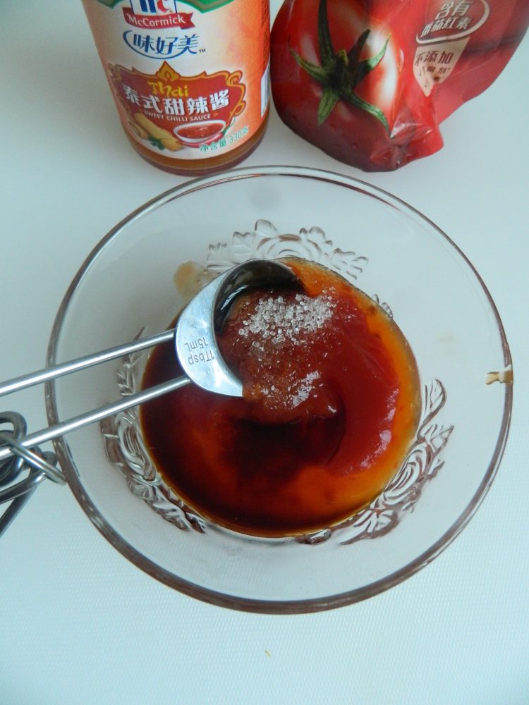 酸甜鹌鹑蛋步骤3