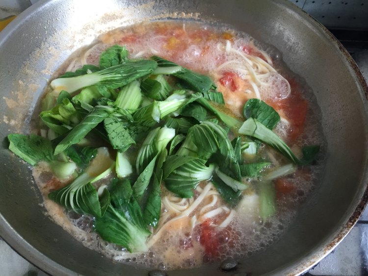 鹌鹑蛋青菜面步骤10