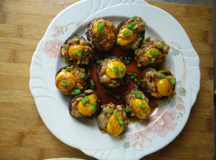 香菇肉末蒸鹌鹑蛋步骤7