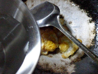 鹌鹑蛋炒菠菜步骤3