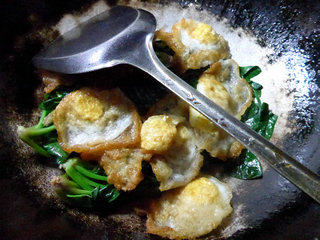 鹌鹑蛋炒菠菜步骤5