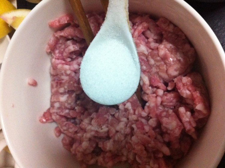 菰米肉蛋酿香菇步骤3