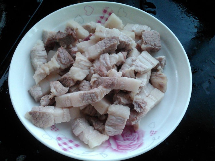 红烧肉炖鹌鹑蛋步骤4