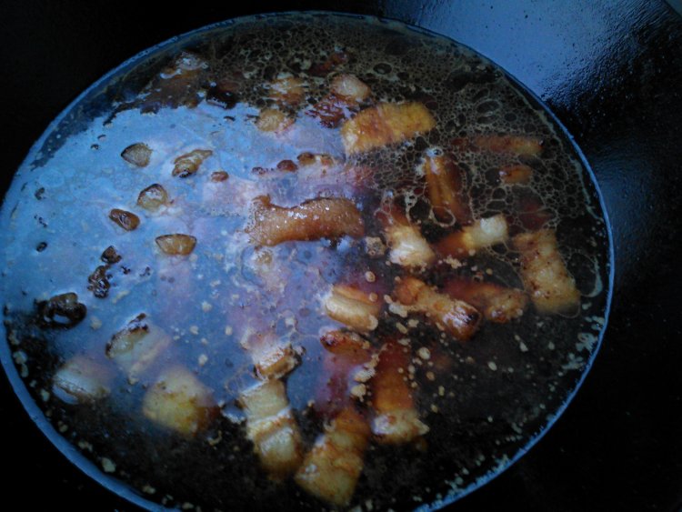 红烧肉炖鹌鹑蛋步骤8