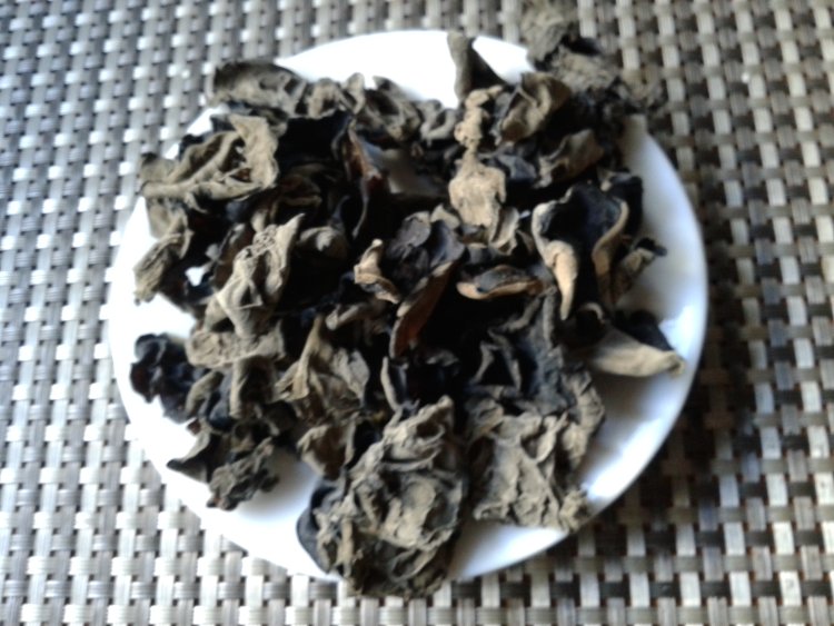 鹌鹑蛋黑木耳步骤3