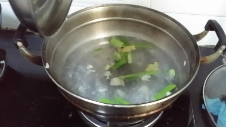 煮鹌鹑蛋步骤3