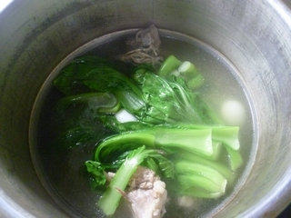 青菜鹌鹑蛋肉骨汤步骤11