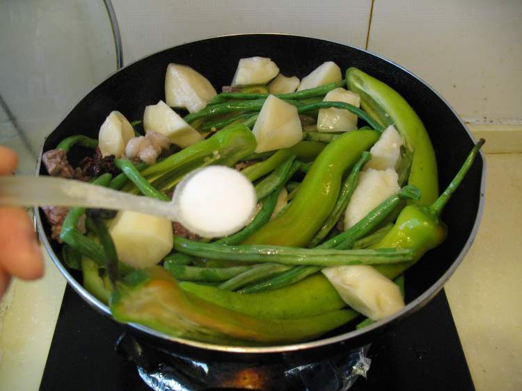 烀豇豆咸菜步骤12