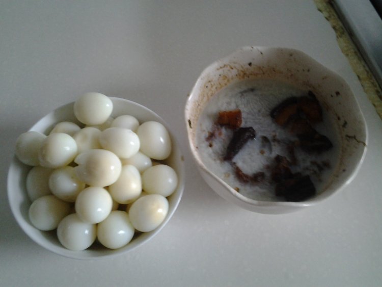 红烧肉烧鹌鹑蛋步骤1