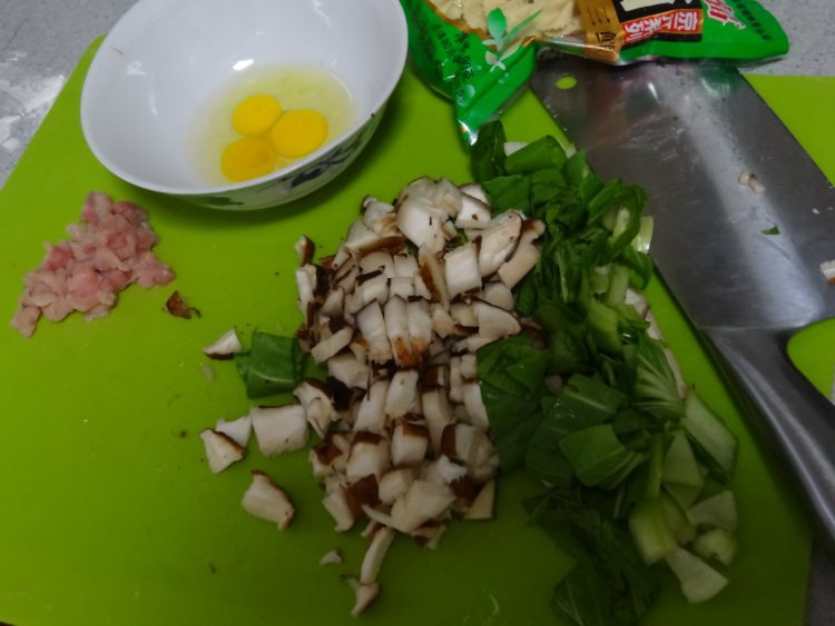 青菜香菇蝴蝶面步骤2