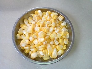 豌豆玉米炒鹌鹑蛋步骤4