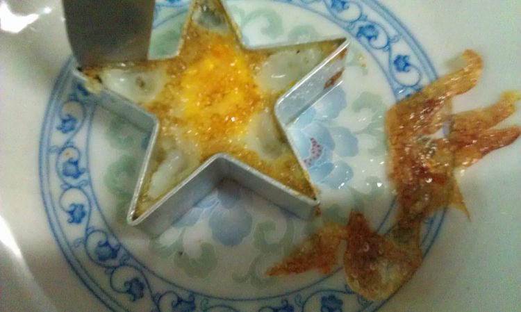 煎鹌鹑蛋步骤5