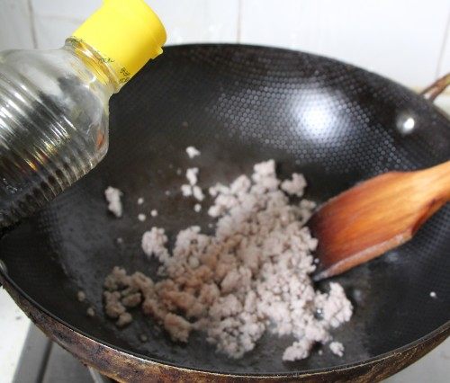 香菇肉酱烩鹌鹑蛋步骤6