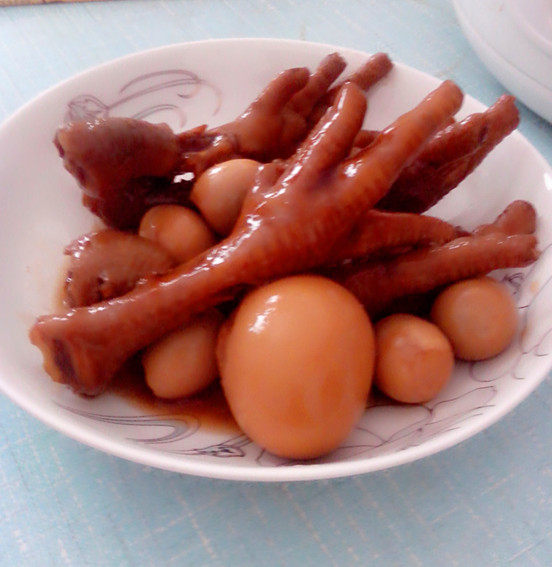 卤鸡爪鹌鹑蛋步骤7
