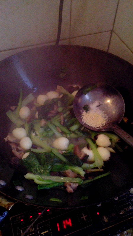 香菇油菜炖鹌鹑蛋步骤7